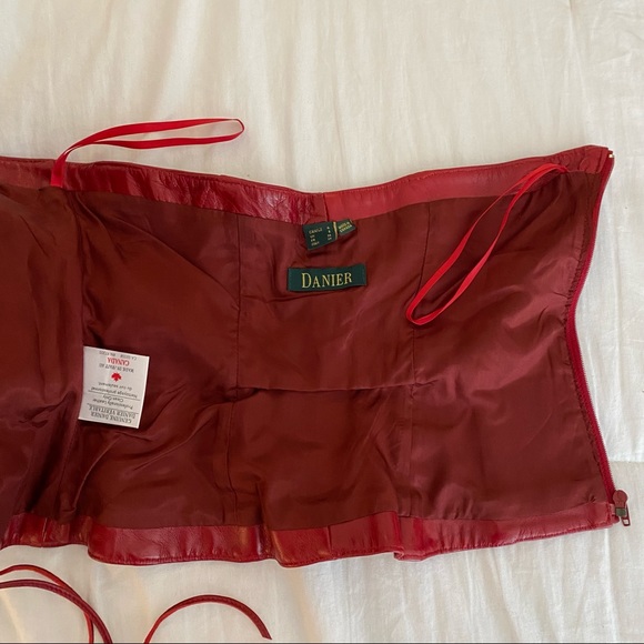 VINTAGE DANIER RED CORSET, excellent condition, size M - Picture 2 of 4